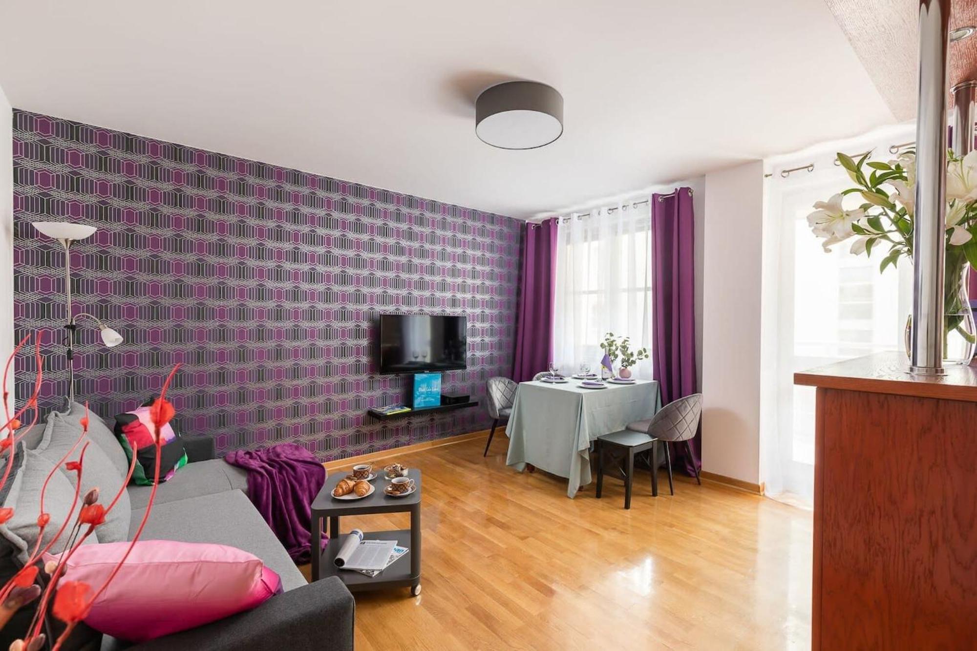 Elektoralna 12A - Colorful Apartment With Balcony By Noclegi Renters Варшава Экстерьер фото